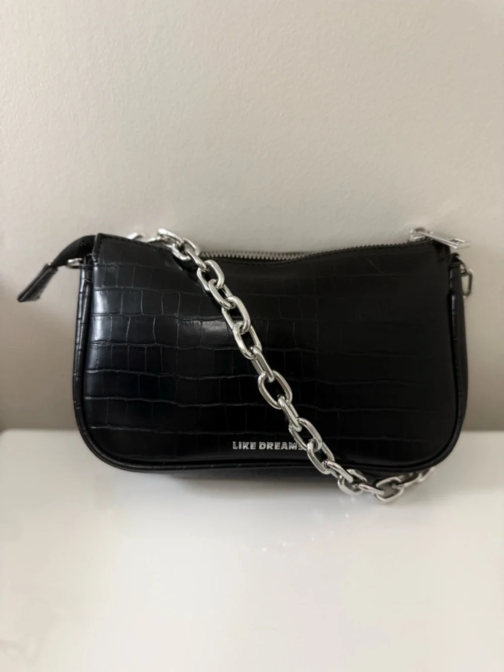 LIKE DREAMS Black Crocodile Embossed Silver‎ Chain Zip Closure Shoulder Bag
